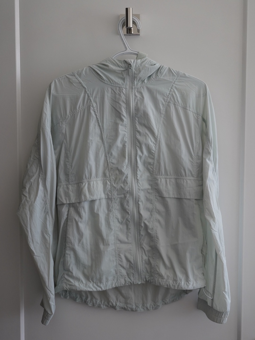 Lululemon Hood Lite Jacket in Mint